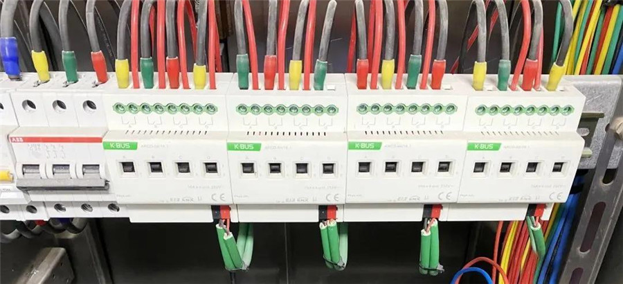 GVS軌道交通智能照明控制系統(tǒng) GVS軌道交通智能照明控制系統(tǒng)